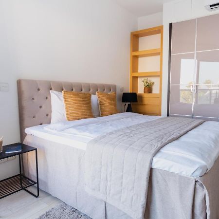 Sanders Ermitage On The Beach - Delightful 1-Bedroom Apartment With Sea View 利马索尔 外观 照片