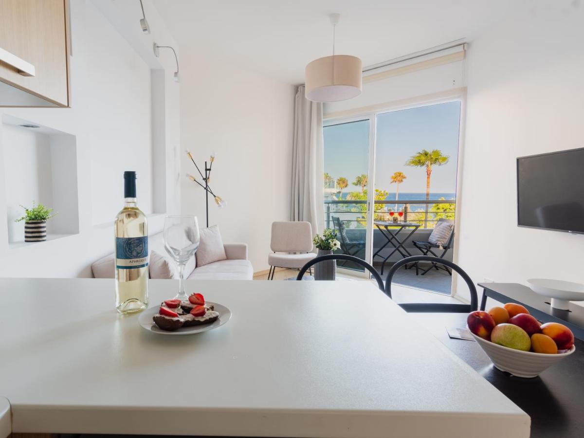 Sanders Ermitage On The Beach - Delightful 1-Bedroom Apartment With Sea View 利马索尔 外观 照片