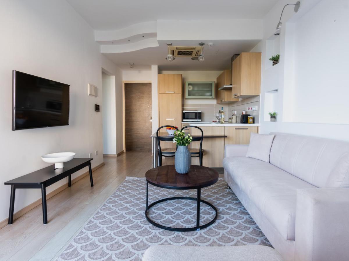 Sanders Ermitage On The Beach - Delightful 1-Bedroom Apartment With Sea View 利马索尔 外观 照片