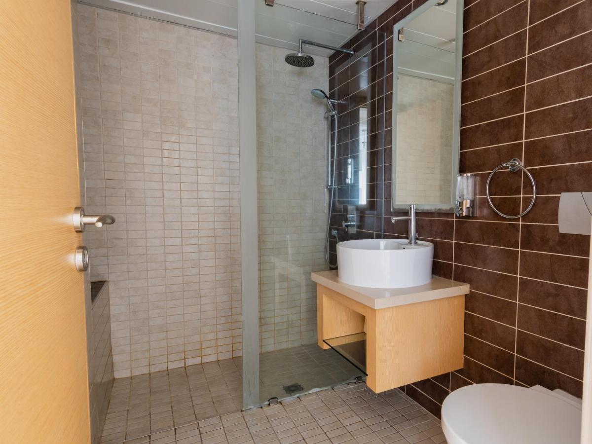 Sanders Ermitage On The Beach - Delightful 1-Bedroom Apartment With Sea View 利马索尔 外观 照片