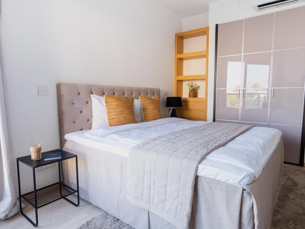 Sanders Ermitage On The Beach - Delightful 1-Bedroom Apartment With Sea View 利马索尔 外观 照片